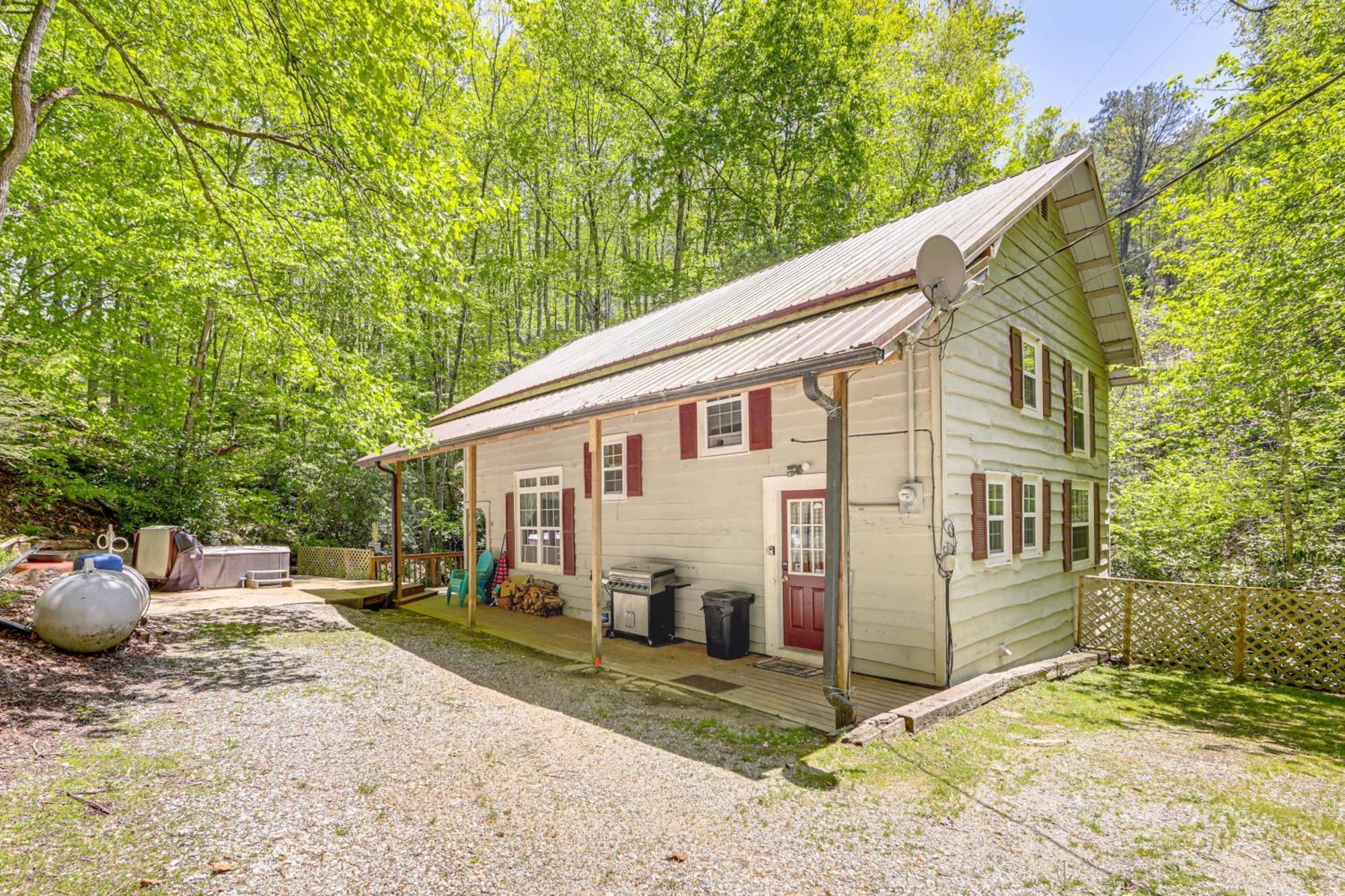 Bryson City Cottage With Hot Tub And Waterfall Views! Exterior foto